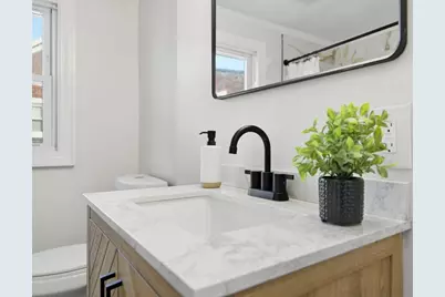 34 Elsie St, Springfield, MA 01109 - Photo 14