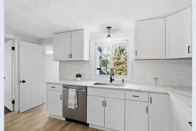 34 Elsie St, Springfield, MA 01109 - Photo 10