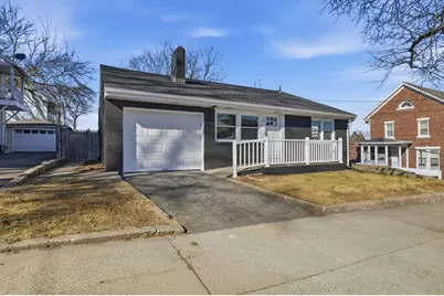 34 Elsie St, Springfield, MA 01109 - Photo 2