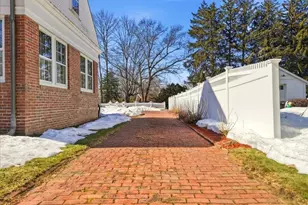 115 Davenport St, Taunton, MA 02780 - Photo 2