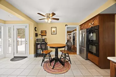 115 Davenport St, Taunton, MA 02780 - Photo 12