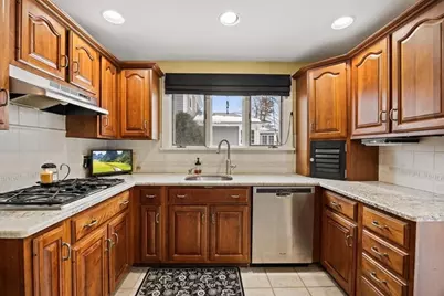 115 Davenport St, Taunton, MA 02780 - Photo 10