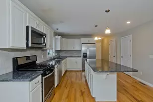 239 Gresham St, Springfield, MA 01119 - Photo 8