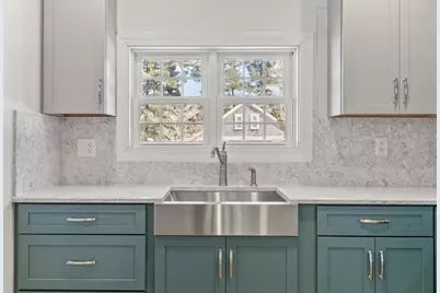 121 North St, Middleborough, MA 02346 - Photo 6