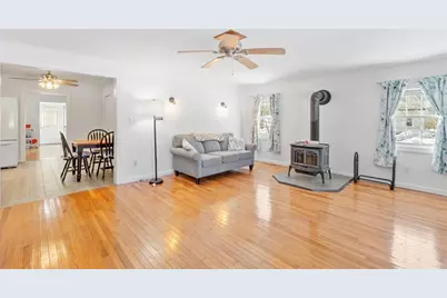 121 North St, Middleborough, MA 02346 - Photo 12