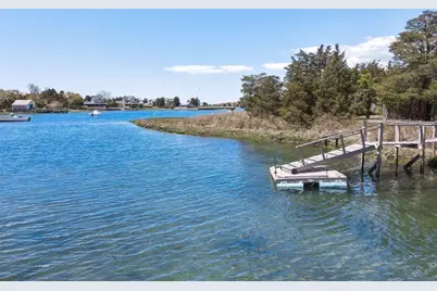 102 Nashawena St, Falmouth, MA 02540 - Photo 6