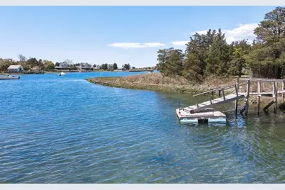 102 Nashawena St, Falmouth, MA 02540 - Photo 4