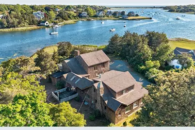 102 Nashawena St, Falmouth, MA 02540 - Photo 1