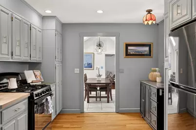 102 Nashawena St, Falmouth, MA 02540 - Photo 22