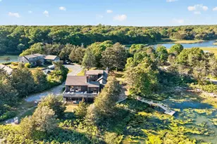 102 Nashawena St, Falmouth, MA 02540 - Photo 6