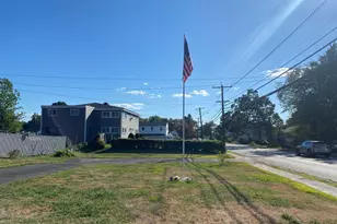 90 Lowell Ave, Haverhill, MA 01832 - Photo 32