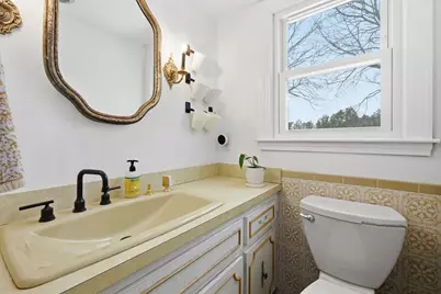 14 Emmons St, Milford, MA 01757 - Photo 20