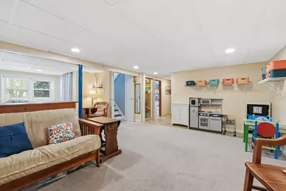 23 Brenan St, Holyoke, MA 01040 - Photo 30