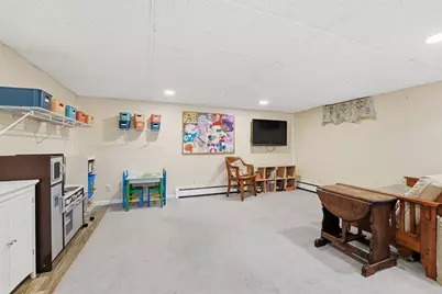 23 Brenan St, Holyoke, MA 01040 - Photo 28