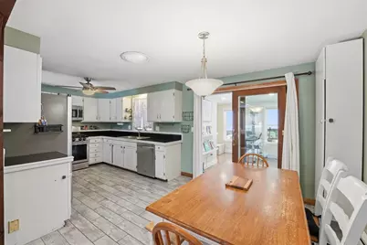 23 Brenan St, Holyoke, MA 01040 - Photo 8