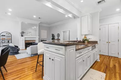 41-43 Phillips St #8, Boston, MA 02114 - Photo 12