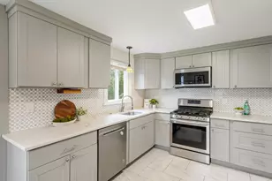 13 Karen Cir, Holliston, MA 01746 - Photo 2