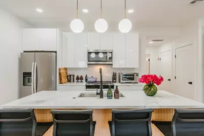 43 Withington St #7, Boston, MA 02124 - Photo 4