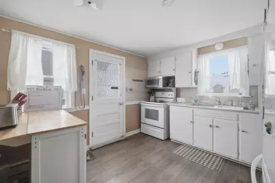 105 Lachine St, Chicopee, MA 01020 - Photo 6