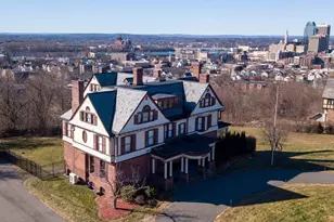 270 Maple St, Springfield, MA 01105 - Photo 2