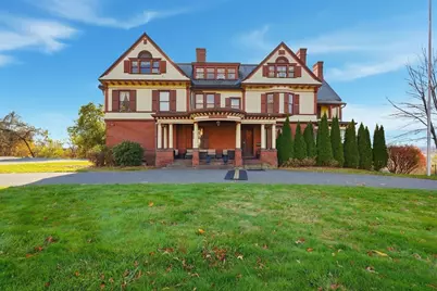 270 Maple St, Springfield, MA 01105 - Photo 2