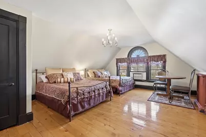 270 Maple St, Springfield, MA 01105 - Photo 36