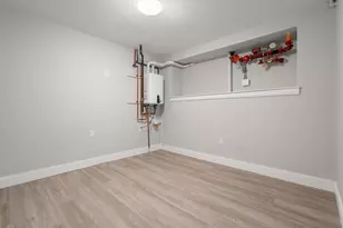 123-125 Centre St, Boston, MA 02124 - Photo 30