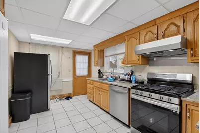 10 W Elm Ave, Quincy, MA 02170 - Photo 8