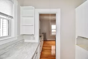 34 Castle St, Springfield, MA 01118 - Photo 18