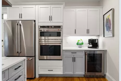 37 Englewood Ave #3, Brookline, MA 02445 - Photo 4