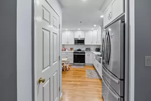 107 Meadow Ln, Randolph, MA 02368 - Photo 4