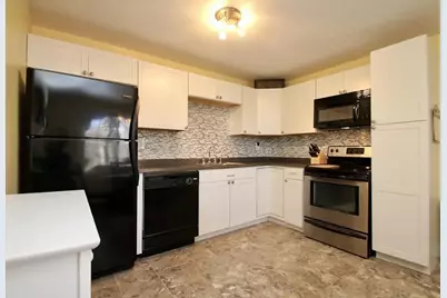 2200 Skyline Dr #6, Lowell, MA 01854 - Photo 1