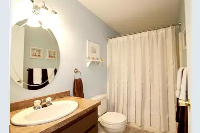 2200 Skyline Dr #6, Lowell, MA 01854 - Photo 4