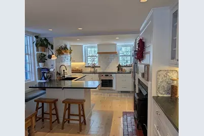 15 Washington St, Marblehead, MA 01945 - Photo 4