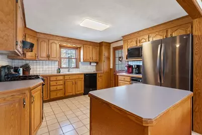 43 W Sigourney St, Lynn, MA 01905 - Photo 14