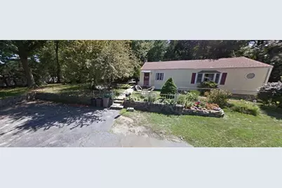 5 Lakeview Ave, Peabody, MA 01960 - Photo 2