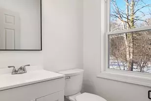 99 Main St, Upton, MA 01568 - Photo 10