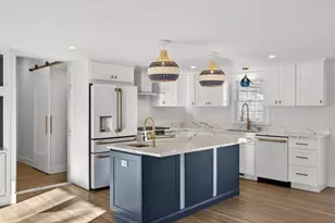 16 Carolyn Ln, Falmouth, MA 02536 - Photo 10