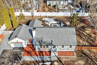 16 Carolyn Ln, Falmouth, MA 02536 - Photo 4