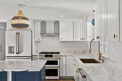 16 Carolyn Ln, Falmouth, MA 02536 - Photo 12