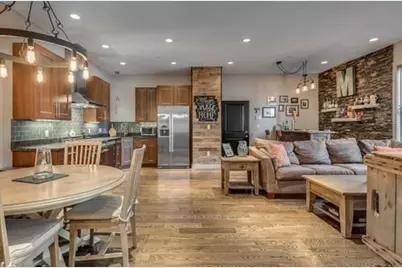 45 Vinton St #5, Boston, MA 02127 - Photo 4