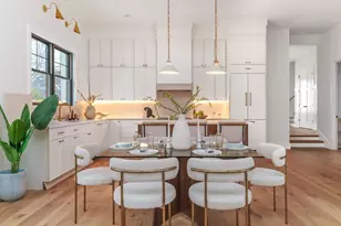 712 Watertown St, Newton, MA 02460 - Photo 6