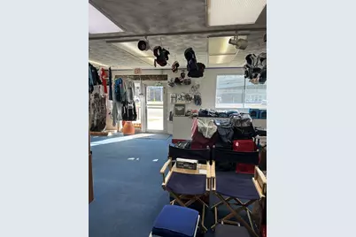 319 Hathaway Blvd, New Bedford, MA 02740 - Photo 2