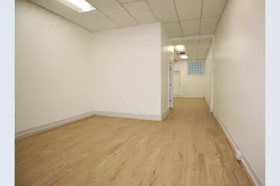 1737A Centre St, Boston, MA 02132 - Photo 6