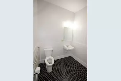 1737A Centre St, Boston, MA 02132 - Photo 8