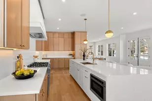 23 Harvard Cir, Needham, MA 02494 - Photo 8