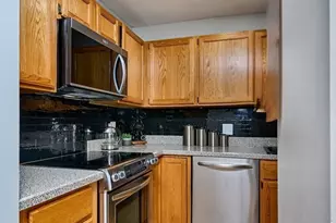 61 Abbey Memorial Dr, Chicopee, MA 01020 - Photo 8