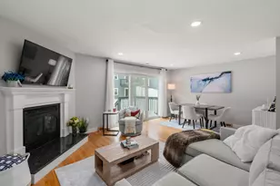 21 Oak Leaf Way, Peabody, MA 01960 - Photo 2