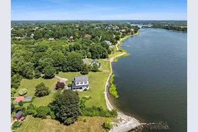 1366 Gardners Neck Rd, Swansea, MA 02777 - Photo 30