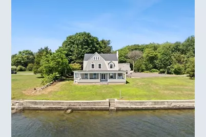 1366 Gardners Neck Rd, Swansea, MA 02777 - Photo 2